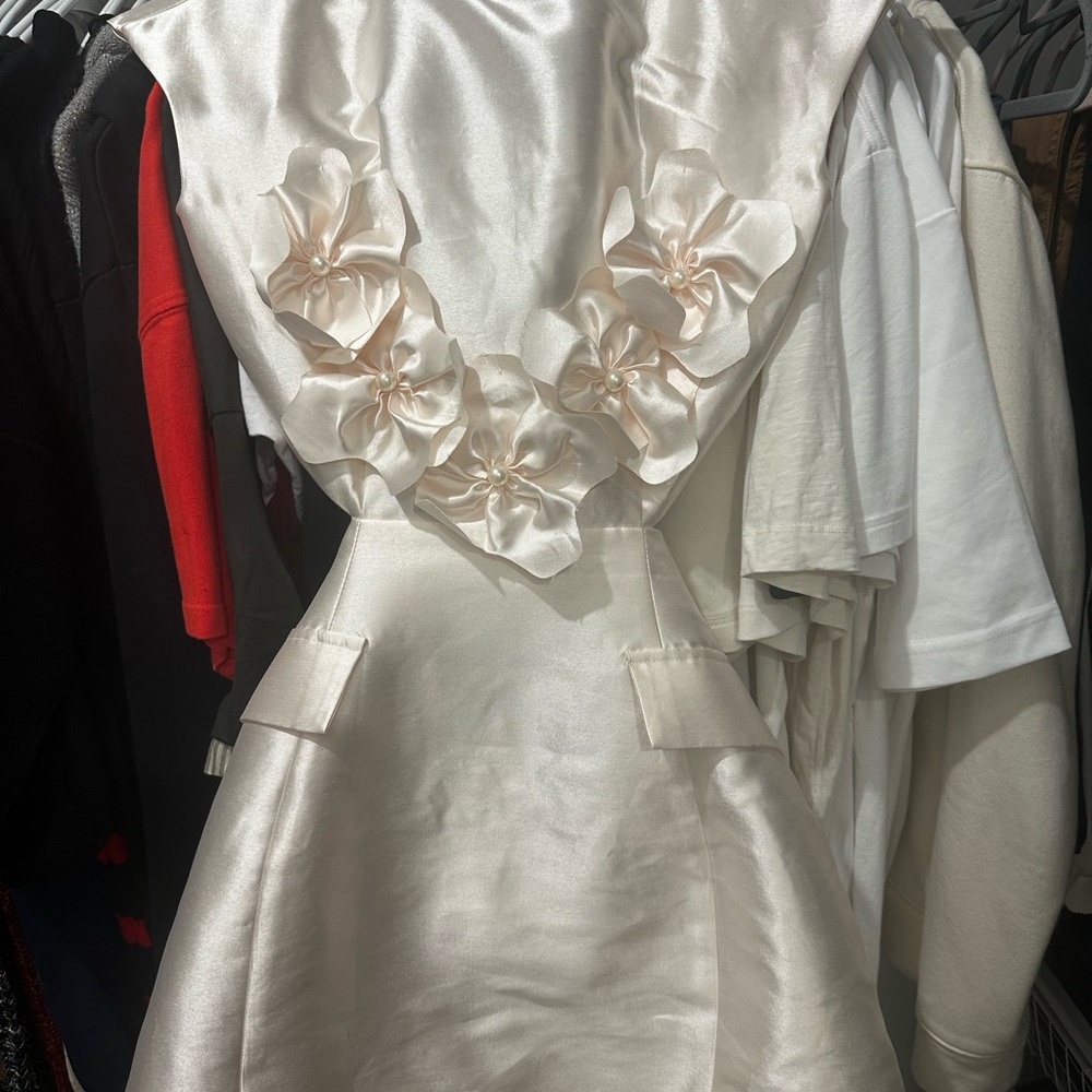 ASOS Cream Floral Mini Dress - Picture 6 of 6